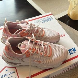 Used Kids Sneakers Size 4